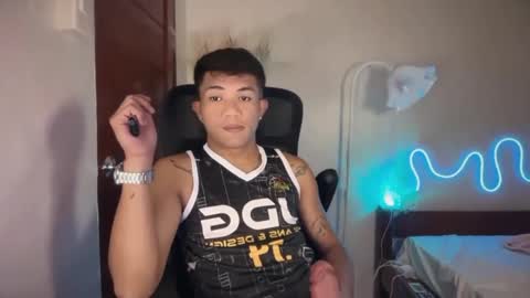 Snapshot of shake_raytow34 chatting on 5, 6, 2026 shake_raytow34 online show from 5, 6, 2026