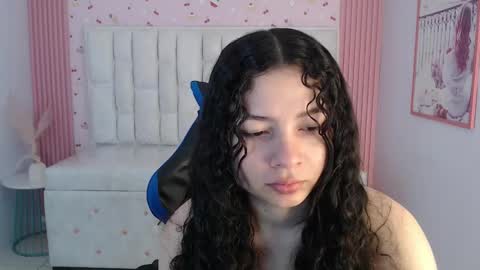 Snapshot of shalon_diaz_sub chatting on 11, 1, 2026 Shalon online show from 11, 1, 2026