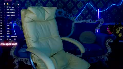 Lessi online show from 5, 12, 2025