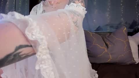 Snapshot of shameles_pussy chatting on 24, 1, 2025 shameles_pussy online show from 24, 1, 2025