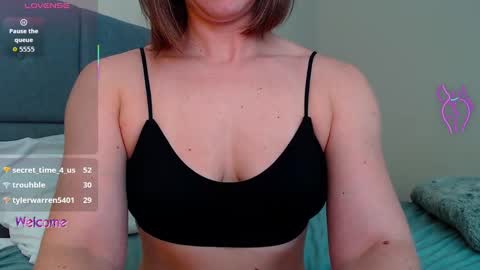Shalynn online show from 8, 9, 2025