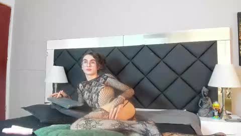 Snapshot of shammy_ross chatting on 10, 1, 2026 Shammy Ross online show from 10, 1, 2026