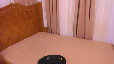 Snapshot of shane_018 chatting on 27, 5, 2026 shane_018 online show from 27, 5, 2026