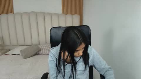 Snapshot of shaneelle chatting on 28, 3, 2026 shanelle online show from 28, 3, 2026