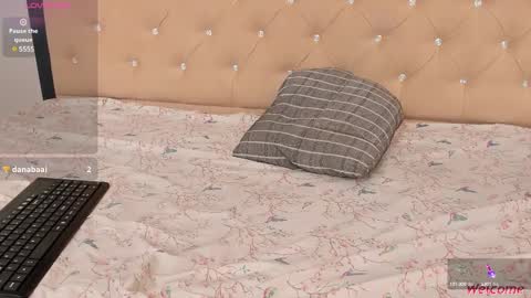 Snapshot of shanelle__ chatting on 8, 3, 2025 S H A N E L L E online show from 8, 3, 2025