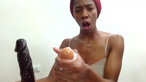 Snapshot of shanelle__ chatting on 16, 9, 2025 S H A N E L L E online show from 16, 9, 2025