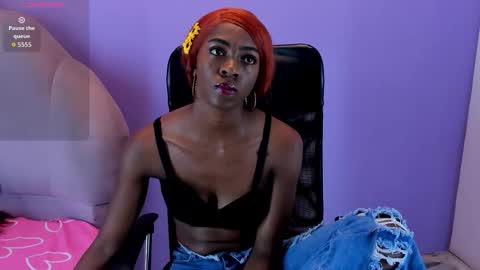Snapshot of shanelle__ chatting on 8, 10, 2025 S H A N E L L E online show from 8, 10, 2025