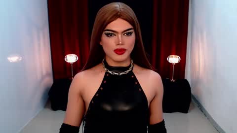 Snapshot of shanex01 chatting on 17, 12, 2024 Shane X online show from 17, 12, 2024