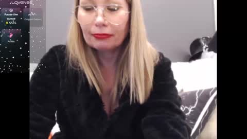 Snapshot of shannon07 chatting on 6, 1, 2026 Shannon07 online show from 6, 1, 2026