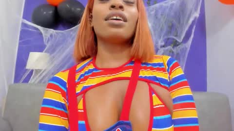 Snapshot of shantalgomes chatting on 31, 10, 2025 Shantal online show from 31, 10, 2025