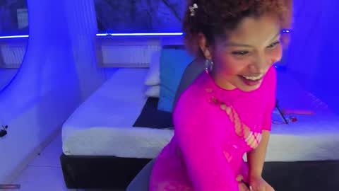 Snapshot of shantall_bluuee chatting on 27, 2, 2026 shantall bluuee online show from 27, 2, 2026