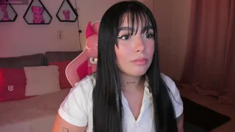 Snapshot of shantall_vidales chatting on 8, 3, 2025 online show from 8, 3, 2025