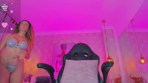 Snapshot of shantalll__ chatting on 7, 3, 2025 Shantal online show from 7, 3, 2025