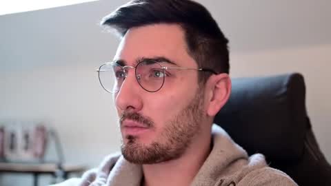 frenchy boy online show from 4, 12, 2024