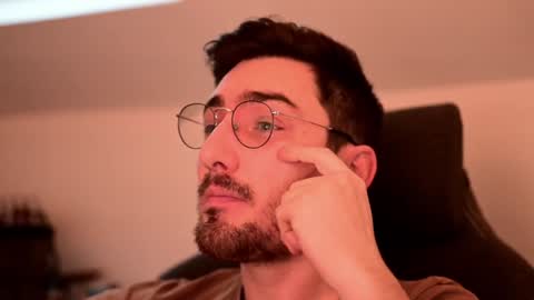 frenchy boy online show from 10, 12, 2024