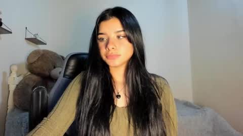 Snapshot of shara_jones chatting on 14, 9, 2025 Sara online show from 14, 9, 2025