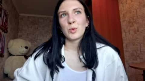 Snapshot of sharicehollinghead chatting on 21, 5, 2026 Viki3 online show from 21, 5, 2026