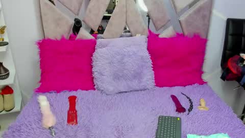 Snapshot of sharik_noa chatting on 16, 9, 2025 sharik noa online show from 16, 9, 2025