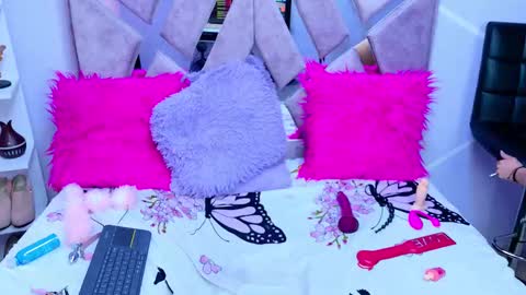 Snapshot of sharik_noa chatting on 4, 10, 2025 sharik noa online show from 4, 10, 2025