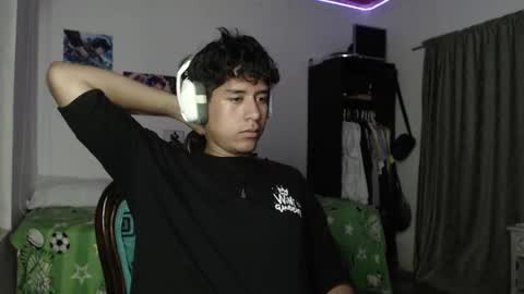 Snapshot of sharky_g chatting on 31, 12, 2024 Frqnko online show from 31, 12, 2024