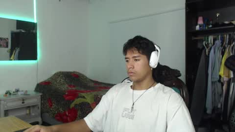 Snapshot of sharky_g chatting on 2, 2, 2025 Frqnko online show from 2, 2, 2025