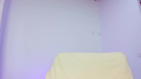 Hi fiends ---- I usually start online from Monday to Friday from 1000 am Saturdays and Sundays at 600 am Colombia time online show from 11, 3, 2025