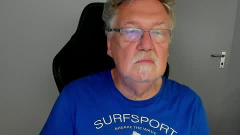 Snapshot of sharlots_pet chatting on 6, 6, 2026 sharlots_pet online show from 6, 6, 2026
