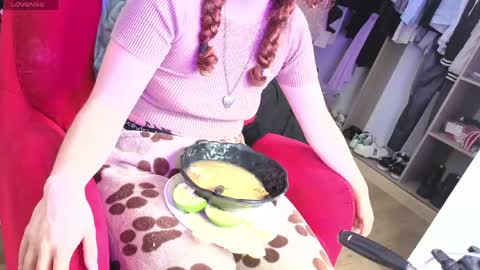 Snapshot of sharonblack_ chatting on 18, 4, 2026 kitsune online show from 18, 4, 2026