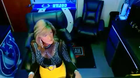 Snapshot of sharoncoxxx chatting on 16, 11, 2025 sharoncoxxx online show from 16, 11, 2025