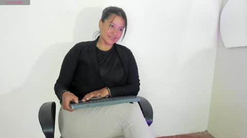 Snapshot of sharoncute16 chatting on 8, 4, 2026 sharoncute16 online show from 8, 4, 2026