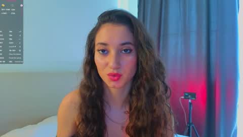 Lola and Stacey online show from 12, 7, 2026