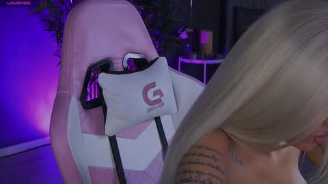 shayblonde online show from 31, 12, 2024