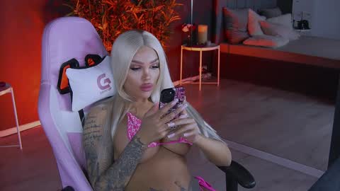 shayblonde online show from 9, 1, 2025