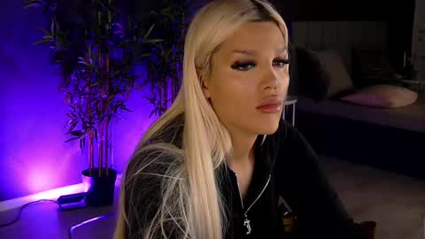 shayblonde online show from 28, 2, 2025