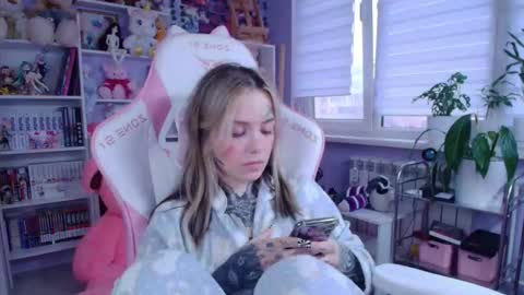 Snapshot of shaydaanka chatting on 1, 12, 2025 Katrin online show from 1, 12, 2025