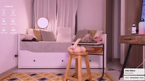 Laura c online show from 12, 1, 2025