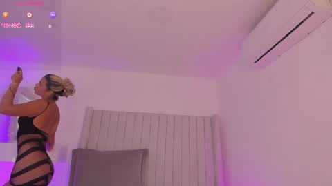 shelynna_azzul online show from 20, 6, 2026