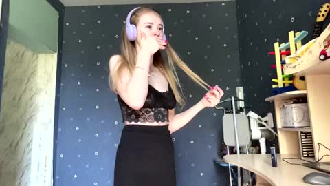Snapshot of sherlyncreagh chatting on 19, 5, 2026 Kaayy online show from 19, 5, 2026