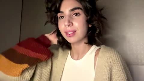 Snapshot of sheryllmafua chatting on 7, 5, 2026 Amy online show from 7, 5, 2026