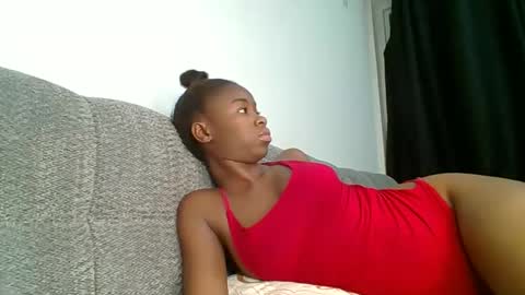 Snapshot of shi_assy chatting on 26, 11, 2025 shi assy online show from 26, 11, 2025