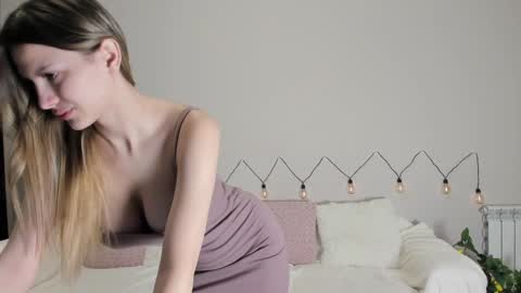 Snapshot of shine_chanel chatting on 9, 12, 2024 Chanel online show from 9, 12, 2024