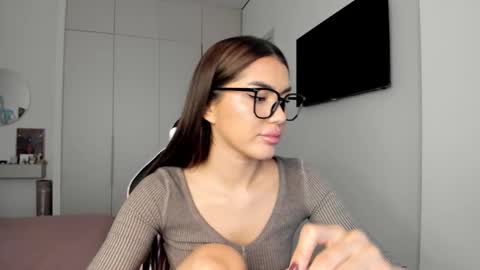 Shineel online show from 16, 2, 2026