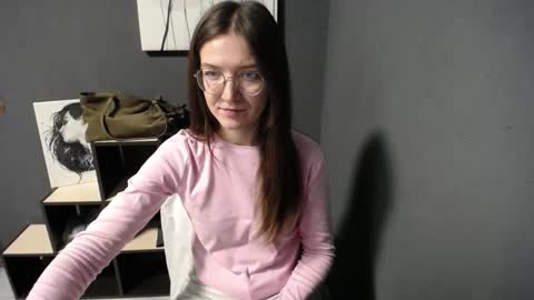 Jesica online show from 7, 4, 2026