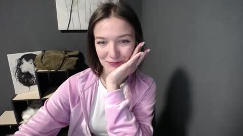 Snapshot of shining_pearl chatting on 7, 5, 2026 Jesica online show from 7, 5, 2026