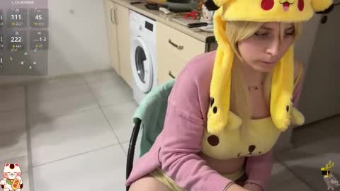 Snapshot of shirayuki_hime chatting on 13, 12, 2025 Im Lilu Rosenblum Guys I have ----Ill be glad to see you there online show from 13, 12, 2025