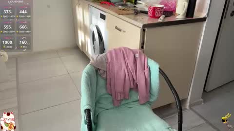 Snapshot of shirayuki_hime chatting on 21, 12, 2025 Im Lilu Rosenblum Guys I have ----Ill be glad to see you there online show from 21, 12, 2025