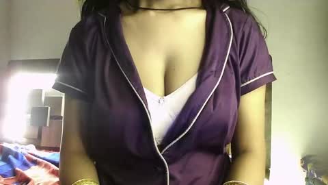 Snapshot of shiri_hot chatting on 14, 10, 2025 Siri online show from 14, 10, 2025