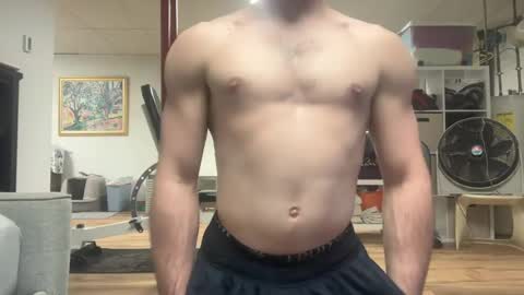Snapshot of shirtlesshunk15 chatting on 21, 7, 2026 shirtlesshunk15 online show from 21, 7, 2026