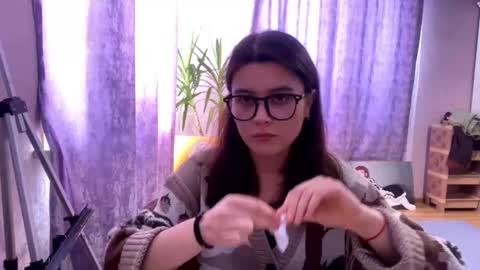 Snapshot of shontagrabowski chatting on 4, 2, 2026 Marie online show from 4, 2, 2026