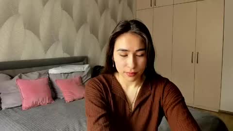 Snapshot of shy_bambiii chatting on 18, 5, 2026 Mika online show from 18, 5, 2026